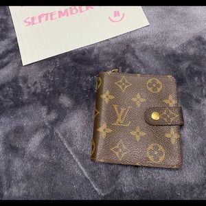 LOUIS VUITTON MONOGRAM WALLET